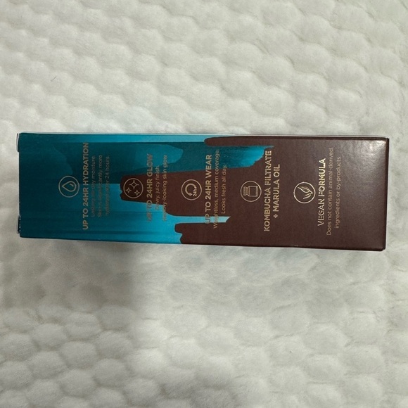 Urban Decay
Hydromaniac Glowy Tinted
Hydrator Foundation 90 ultra-deep neutral - Picture 13 of 13